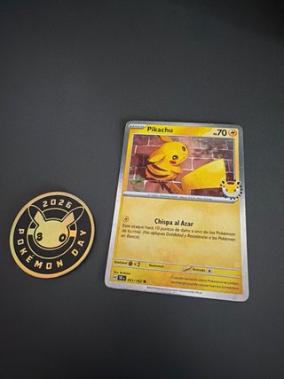 Carta y moneda Pokémon Pikachu 30 Aniversario