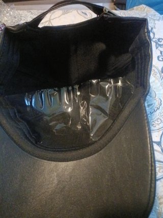 Gorra de cuero negra