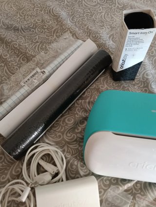 Cricut Joy casi nueva
