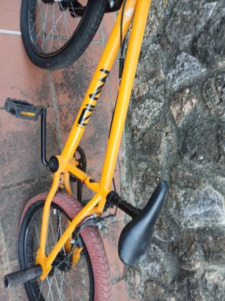 Bicicleta BMX Naranja