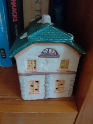 Casita de cerámica para pueblo navideño