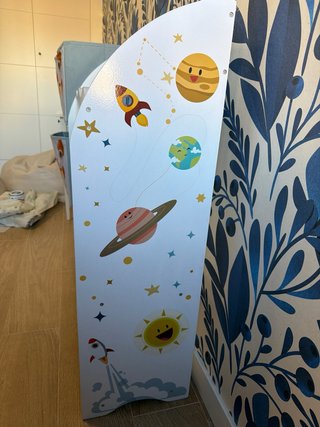 Estantería infantil temática espacial