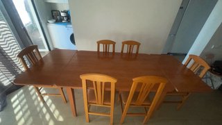 Se vende Comedor extensible de 6 sillas madera