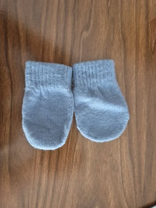 Manoplas para bebé de punto azul