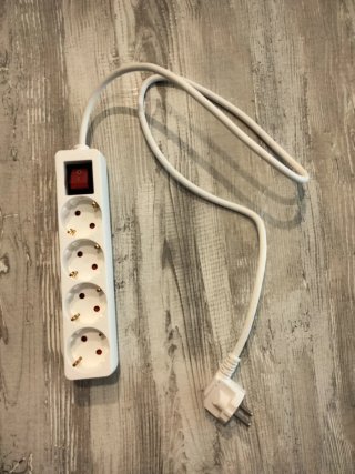 Regleta 4 enchufes con interruptor (1 metro)