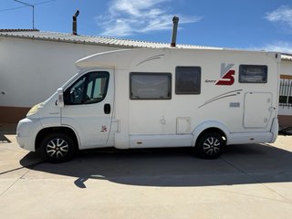Autocaravana compacta