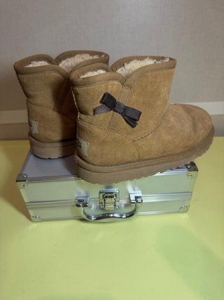 Stivali UGG Mini Bailey Bow Marroni
