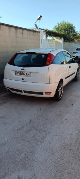 Ford Focus 2000