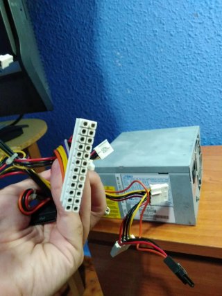 Fuente de Alimentación PC 230V
