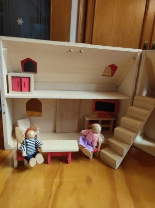 Casita de muñecas de madera para jugar