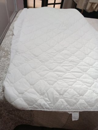 Cubre colchón blanco poliéster, de cama de 80
