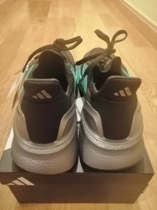 Zapatilla Adidas Ultraboost 5 Mercedes AMG
