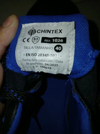 Zapatos de seguridad negros y azules
