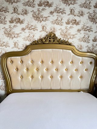 Cama Royal 150cm Beige/Dorado