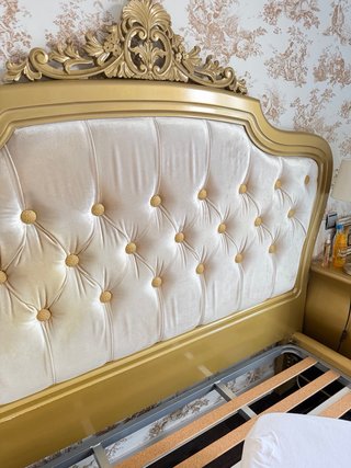Cama Royal 150cm Beige/Dorado