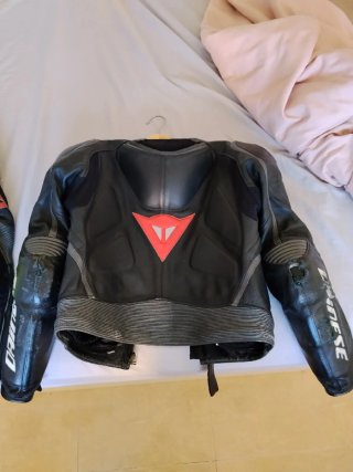 Mono Dainese Laguna Seca Talla 50
