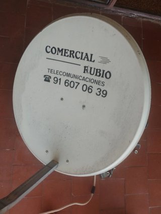 Antena Parabólica Rubio con Soporte