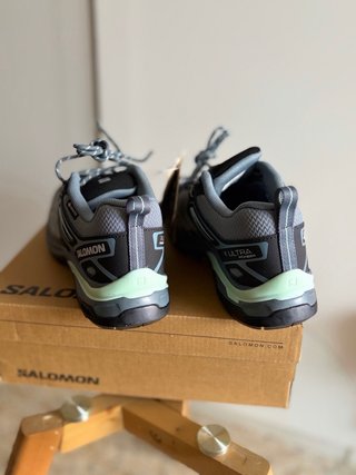 Zapatillas Salomon Gore-Tex Gris y Turquesa