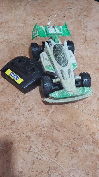 Coche teledirigido NIKKO Digger