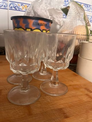 Conjunto Tazas Café y Vasos Vino Porcelana