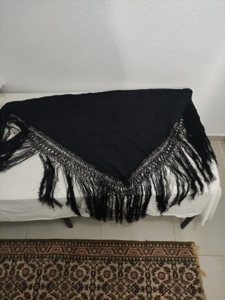 Pañuelo Flamenco Negro con Flecos
