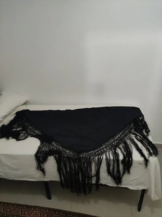 Pañuelo Flamenco Negro con Flecos