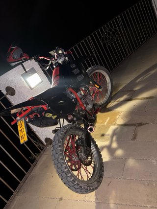 Aprilia RX 50 Enduro Negra y Roja