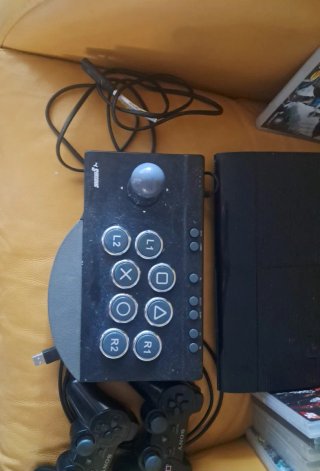 Console PS3 con 2 controller e giochi