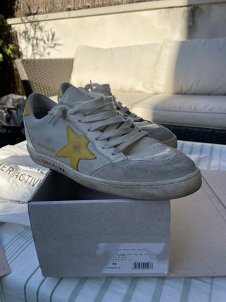 Golden Goose Sneakers Blancas y Amarillas