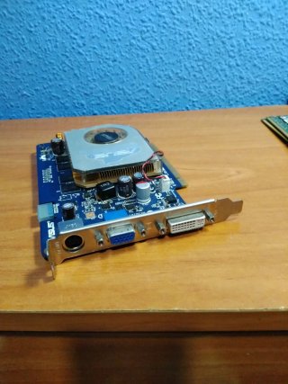 Tarjeta Gráfica Asus PCI Express 512MB
