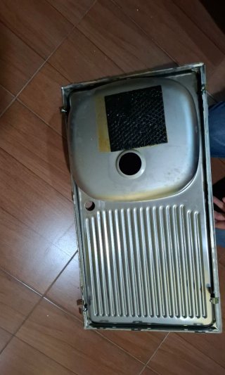 Fregadero de acero inoxidable con escurridor