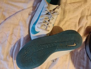 Zapatillas Nike Blancas y Turquesa