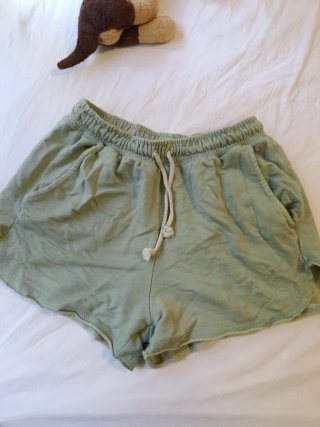 Pantalón corto verde