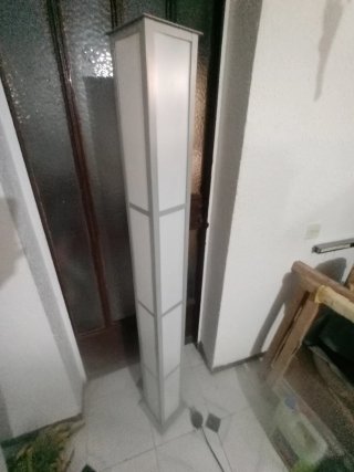 Lámpara de pie moderna