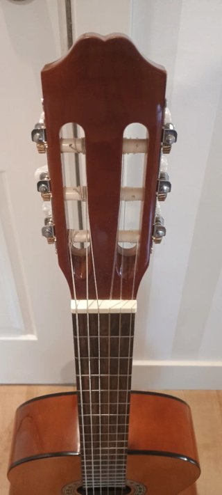 Guitarra Clásica José Torres + Afinador