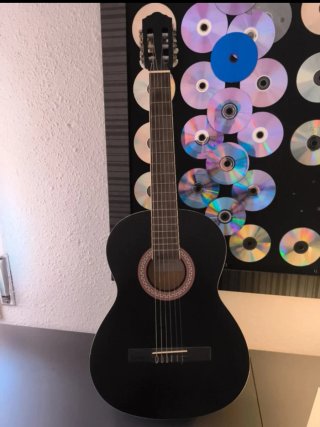 Guitarra Clásica Negra