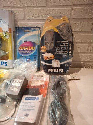 Lote variado de productos gamer y consolas