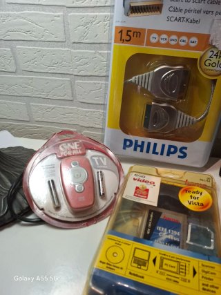 Lote variado de productos gamer y consolas