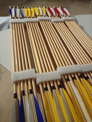 12 Flechas Bambú Indonesia 83cm Pluma Natural