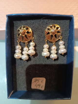 Pendientes oro y perlas cultivo cierre Omega