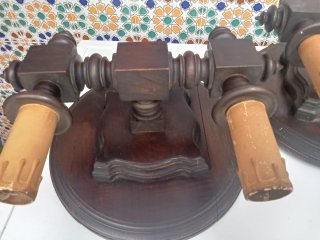 Candelabros antiguos de madera (2 unidades)