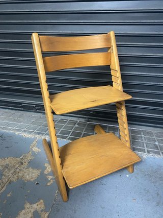 Trona Stokke Tripp Trapp madera
