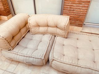Sofá modular SKLUM – 2 módulos + 2 respaldos.