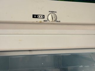 Congelador vertical blanco