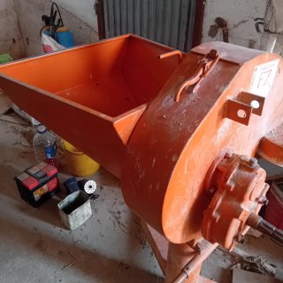 Molino de cereal a toma de fuerza