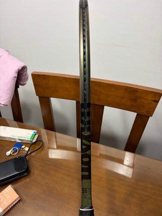 Wilson Blade 98 305g V8 16/19 como nueva.