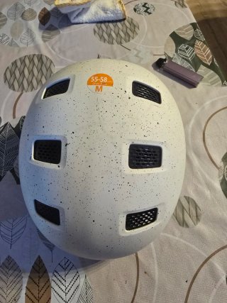 Casco Esquí y Snowboard Talla M, nuevo a estrenar