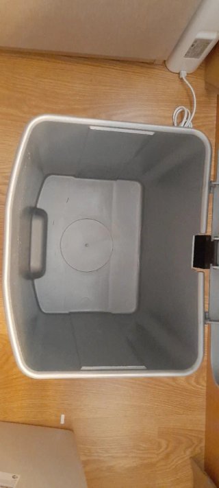 Cubo basura pedal gris