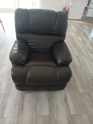 Sillón marrón sintético con masaje