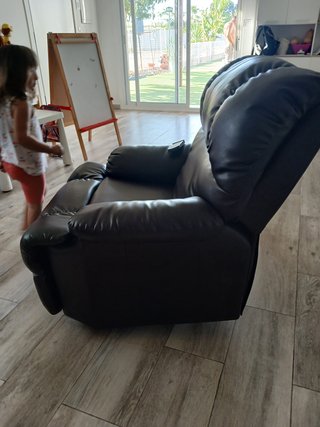 Sillón marrón sintético con masaje